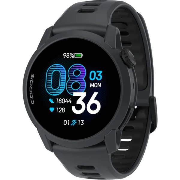 Coros Pace 4 i svart med silikonband och rund AMOLED-skärm som visar klockan och stegräknaren